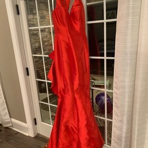 Sherri Hill prom dress size 2 never worn
